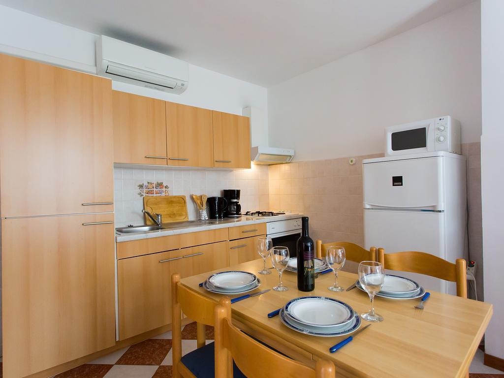 Apartments Ava Пореч Экстерьер фото