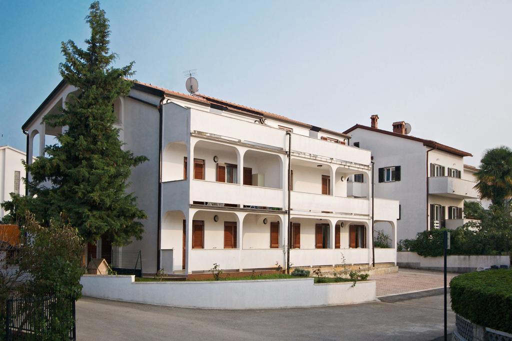 Apartments Ava Пореч Экстерьер фото